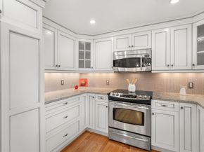 70 Jericho Rd 70, Weston MA 02493