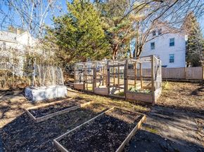 49 Spruce St, Winchester MA 01890