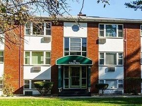 5 Colonial Dr  B56, Andover MA 01810