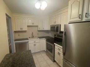 5 Colonial Dr  B56, Andover MA 01810