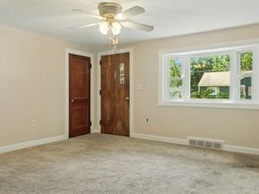 14 Doris Dr, Abington MA 02351