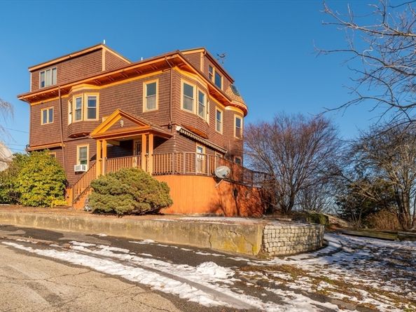 5 Marshfield St, Gloucester MA 01930