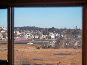 5 Marshfield St, Gloucester MA 01930