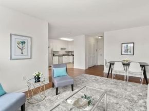 20 Hammond Pond Pkwy 602, Newton MA 02467