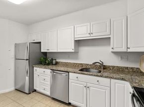 20 Hammond Pond Pkwy 602, Newton MA 02467