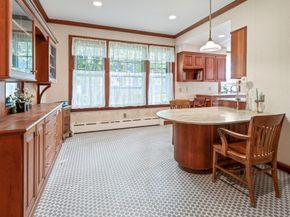 19 Kenilworth Road, Worcester MA 01602