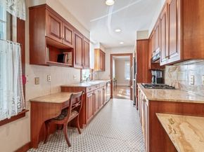 19 Kenilworth Road, Worcester MA 01602