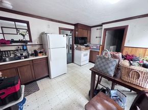 768 Waverley St, Framingham MA 01702