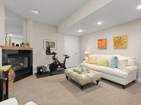 923 Lagrange St 923, Boston MA 02132