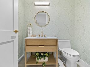 300 Pier 4 Blvd PHR, Boston MA 02110