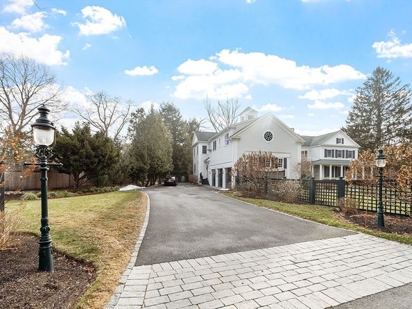 315 Musketaquid Rd, Concord MA 01742