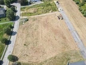 24 Meadow Lane, Southborough MA 01772