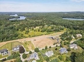 24 Meadow Lane, Southborough MA 01772