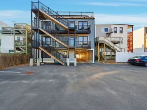 238 Webster St 6, Boston MA 02128