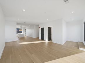 238 Webster St 6, Boston MA 02128