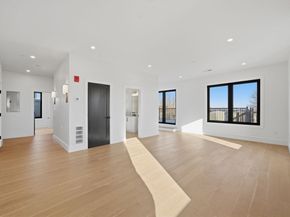 238 Webster St 6, Boston MA 02128