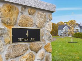 4 Chatham Lane, Danvers MA 01923