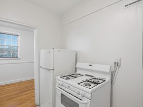 56 Elm St 2, Worcester MA 01609