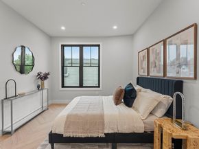 106 Moore 8, Boston MA 02128