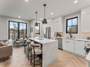 106 Moore 8, Boston MA 02128