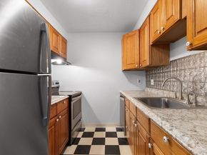 180 Main St D80, Bridgewater MA 02324