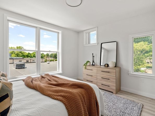 602 Canterbury U1, Boston MA 02131