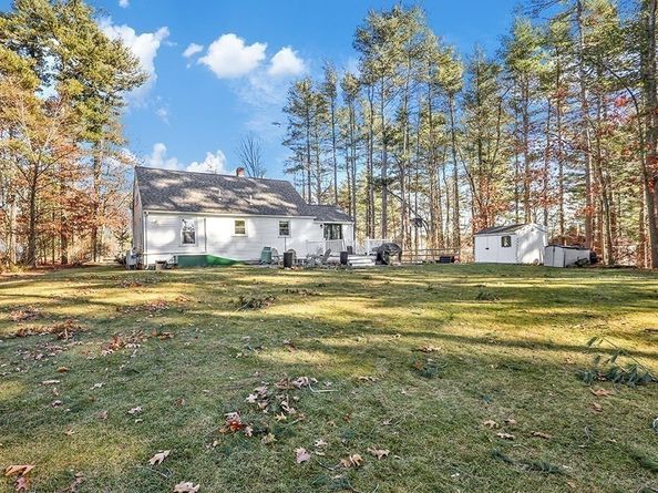 9 Sharon Ave, Norfolk MA 02056