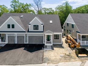 18 Talbot Lane 18, Reading MA 01867