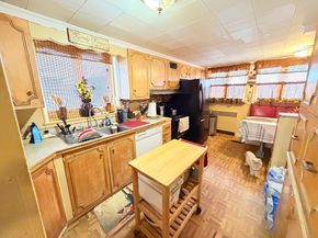 331 Burncoat St, Worcester MA 01606