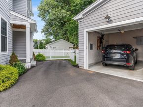 638 Webster St 638, Needham MA 02492