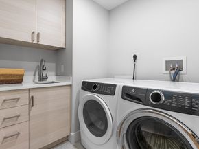 638 Webster St 638, Needham MA 02492