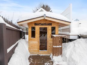 93 Benjamin St, Leominster MA 01453