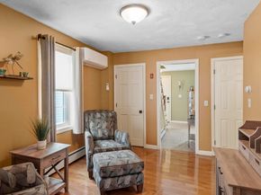 93 Benjamin St, Leominster MA 01453