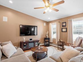 93 Benjamin St, Leominster MA 01453