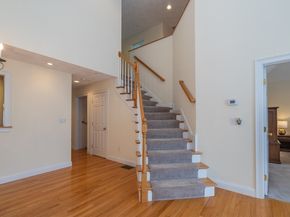 10 Charnstaff Ln 504, Billerica MA 01821