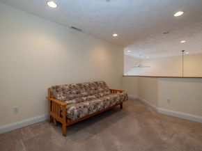 10 Charnstaff Ln 504, Billerica MA 01821