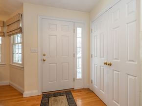 10 Charnstaff Ln 504, Billerica MA 01821