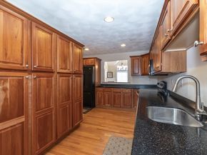 10 Charnstaff Ln 504, Billerica MA 01821