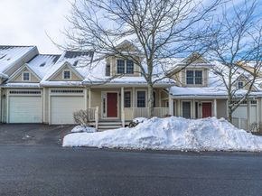 10 Charnstaff Ln 504, Billerica MA 01821
