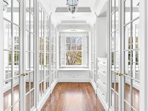 9 Sanderson Ln, Weston MA 02493