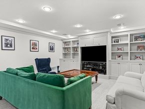 9 Sanderson Ln, Weston MA 02493