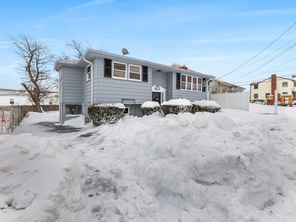 89 Sigourney St, Revere MA 02151