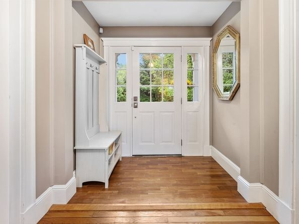 212 Hawthorne Lane, Concord MA 01742