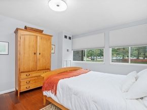 250 Hammond Pond Pkwy 102N, Newton MA 02467