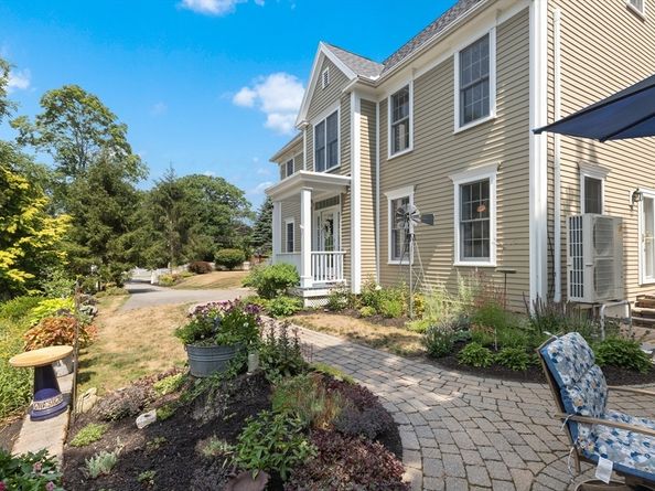 167 Main St, West Newbury MA 01985