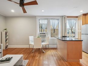 116 Riverway 18, Boston MA 02215