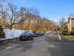 5 Woodsum Dr 12, Braintree MA 02184