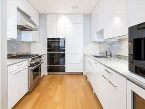 1 Dalton St 5402, Boston MA 02115