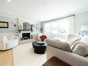 10 Yale Dr, Milford MA 01757