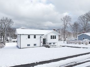 10 Yale Dr, Milford MA 01757